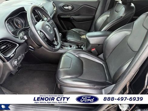 Used 2020 Jeep Cherokee Latitude Plus FWD image 10