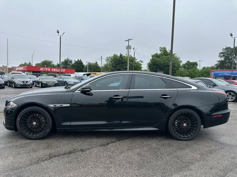 Used 2016 Jaguar XJ R-Sport RWD image 9