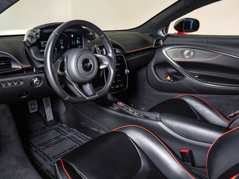 Used 2023 McLaren Artura RWD image 23