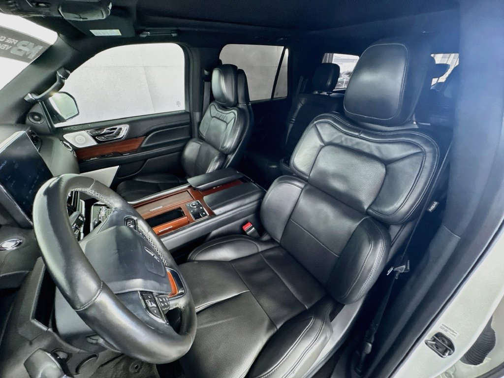 Used 2022 Lincoln Navigator Reserve RWD image 21