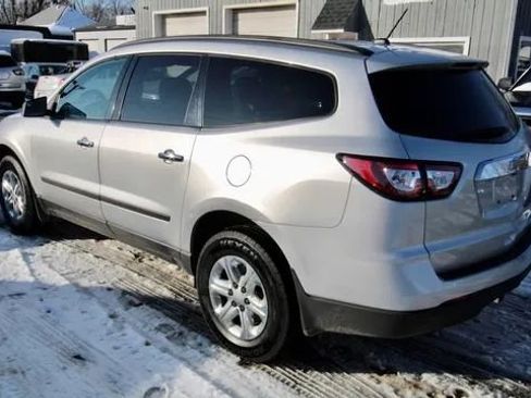 Used 2014 Chevrolet Traverse LS image 4