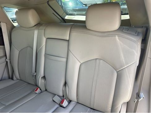 Used 2015 Cadillac SRX Performance w/ Driver Awareness Package image 17