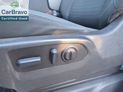 Used 2022 Chevrolet Silverado 1500 LT RWD image 13