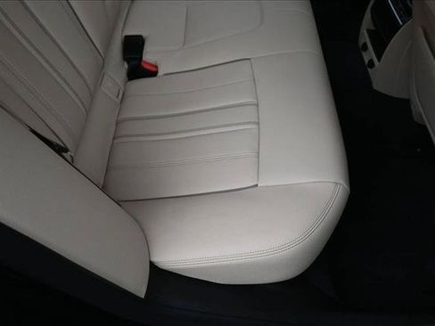 Used 2019 BMW 530i xDrive AWD/4WD image 26
