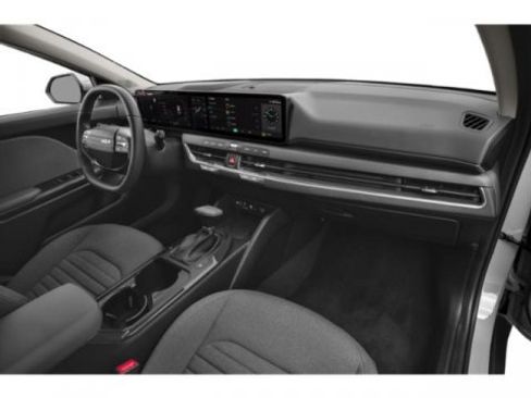 Used 2025 Kia K4 EX image 17