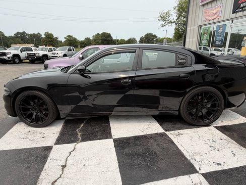 Used 2015 Dodge Charger SXT w/ Plus Group RWD image 9