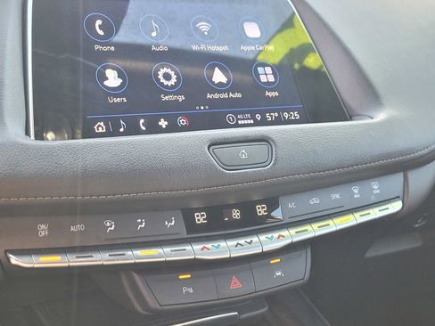 Used 2023 Cadillac XT4 Premium Luxury AWD/4WD image 18