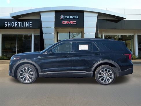 Used 2025 Ford Explorer ST-Line image 6