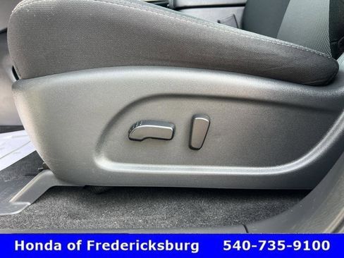 Used 2018 Nissan Pathfinder SV w/ SV All Weather Package image 15