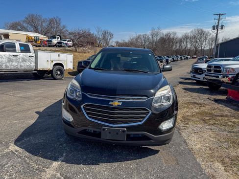 Used 2017 Chevrolet Equinox LT image 8
