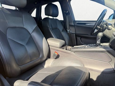 Used 2018 Porsche Macan AWD/4WD image 15