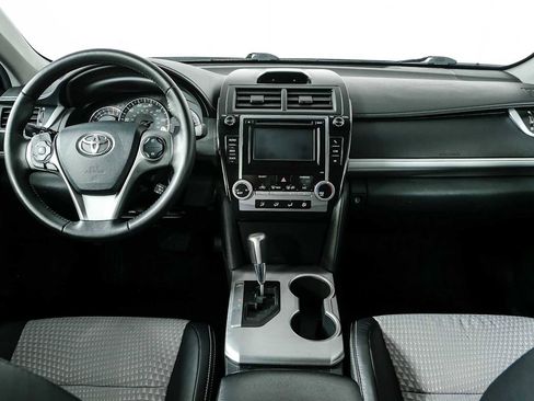 Used 2012 Toyota Camry SE FWD image 17
