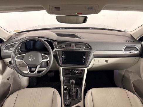Used 2022 Volkswagen Tiguan SE AWD/4WD image 21