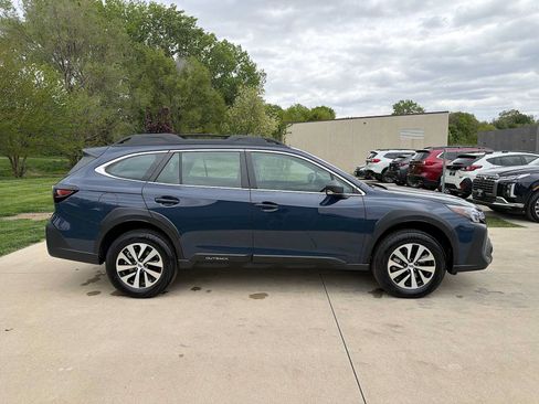Certified 2025 Subaru Outback AWD/4WD image 7