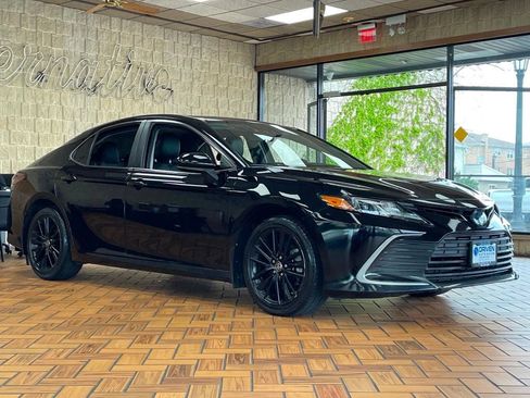 Used 2022 Toyota Camry LE FWD image 8
