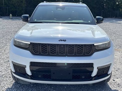 Used 2024 Jeep Grand Cherokee L Summit w/ High Altitude Package AWD/4WD image 12