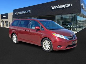 Used 2017 Toyota Sienna XLE w/ XLE Navigation Package AWD/4WD video 1