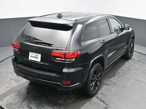Used 2018 Jeep Grand Cherokee Altitude AWD/4WD image 30