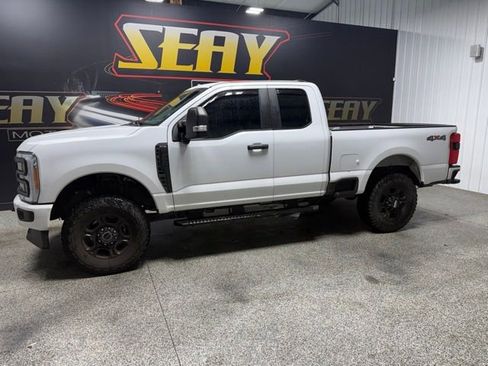 Used 2023 Ford F250 XL w/ STX Appearance Package AWD/4WD image 2