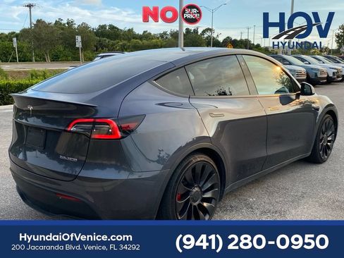 Used 2022 Tesla Model Y Performance AWD/4WD image 8