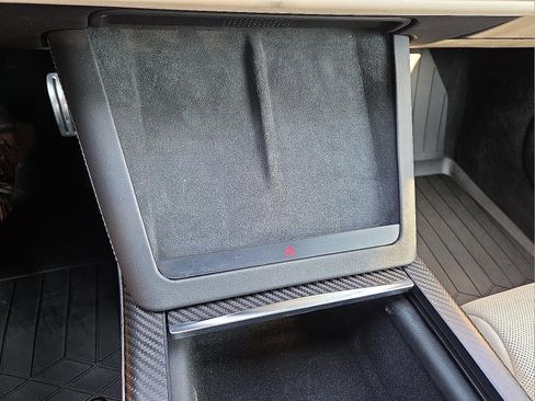 Used 2021 Tesla Model S Plaid image 17