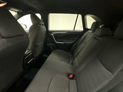 Used 2021 Toyota RAV4 SE AWD/4WD image 10
