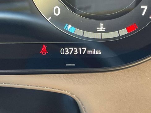 Used 2023 Land Rover Range Rover SE image 27