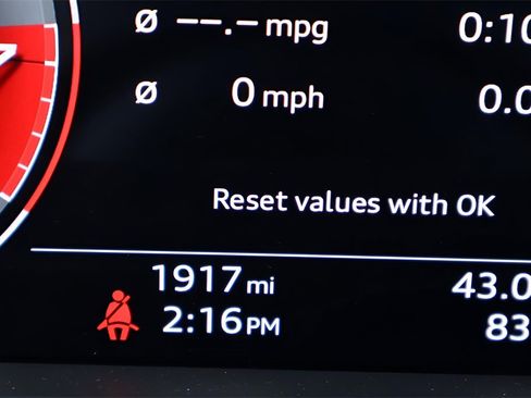 Used 2025 Audi S8 w/ Executive Package image 22