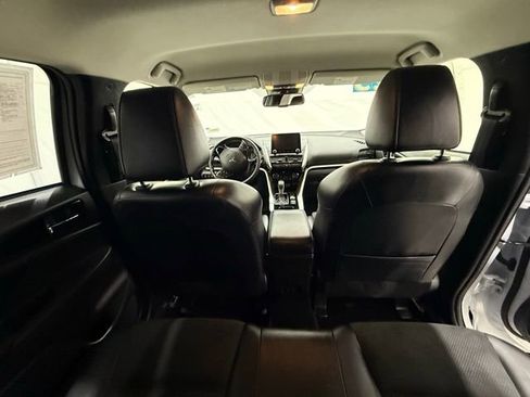 Used 2025 Mitsubishi Eclipse Cross AWD image 25