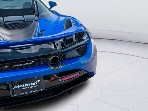 Used 2022 McLaren 720S Spider RWD image 31