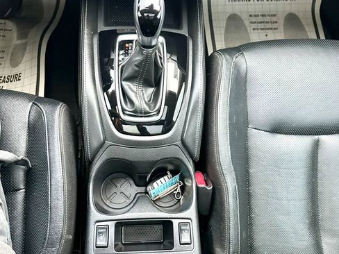 Used 2017 Nissan Rogue SL w/ SL Premium Package FWD image 29