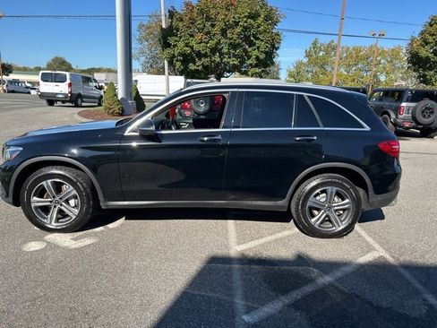 Used 2018 Mercedes-Benz GLC 300 4MATIC image 4