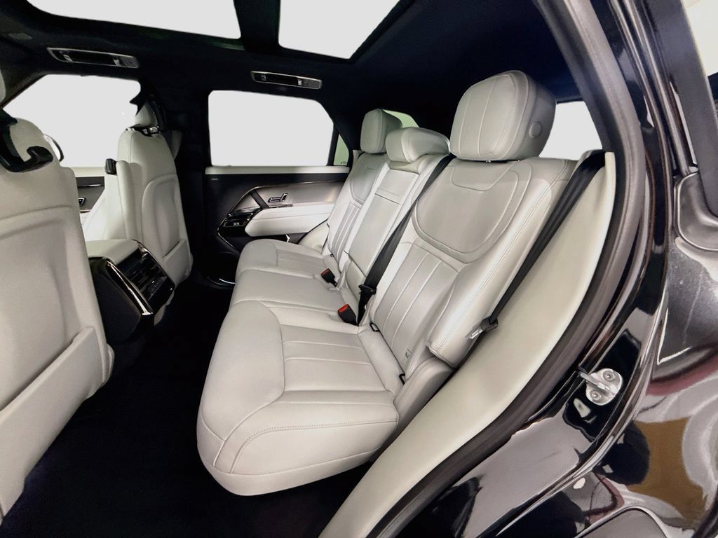 New 2026 Land Rover Range Rover Sport SE AWD/4WD image 22