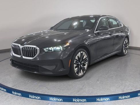 Used 2026 BMW 530i w/ Convenience Package RWD image 1