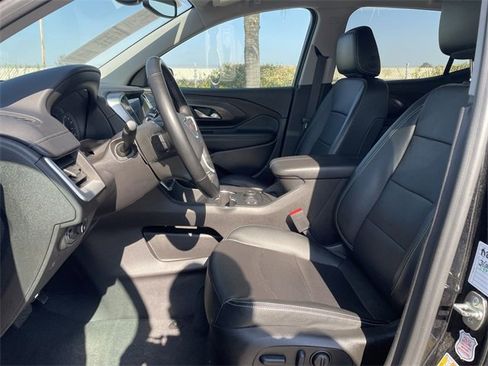 Used 2024 GMC Terrain SLT image 18