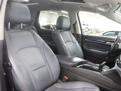 Used 2021 Buick Enclave Premium w/ Sun and Sites Package AWD/4WD image 31