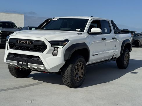 New 2025 Toyota Tacoma Trailhunter image 11