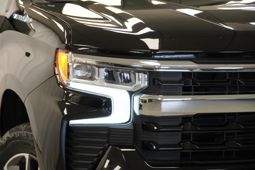 Used 2024 Chevrolet Silverado 1500 LT AWD/4WD image 11