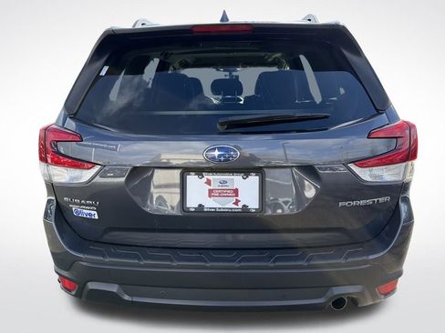 Certified 2022 Subaru Forester Limited image 16