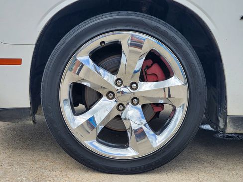 Used 2016 Dodge Challenger R/T RWD image 11