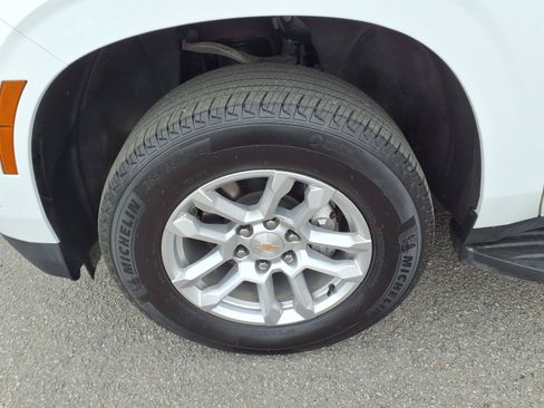 Used 2025 Chevrolet Tahoe LT AWD/4WD image 20