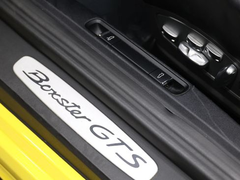 Used 2019 Porsche 718 Boxster GTS RWD image 15