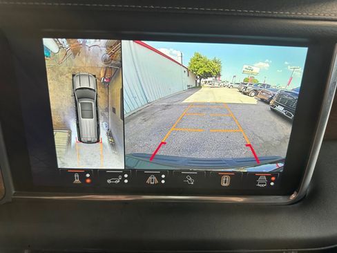 Certified 2024 GMC Yukon Denali Ultimate AWD/4WD image 6