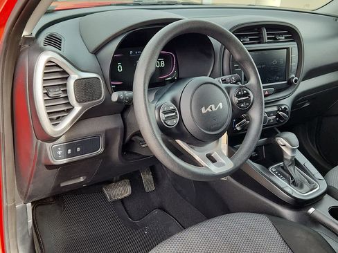 Used 2024 Kia Soul LX w/ Option Group 015 image 10