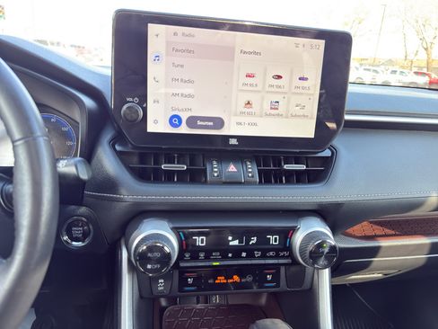 Used 2024 Toyota RAV4 Limited w/ Weather Package AWD/4WD image 18