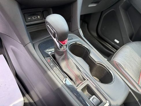 Used 2022 Chevrolet Equinox RS w/ RS Leather Package FWD image 30