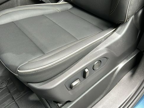 New 2026 Chevrolet Suburban Premier w/ Sun And Tow Package AWD/4WD image 18