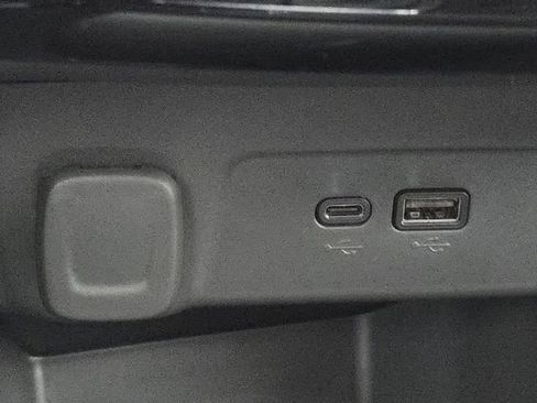 New 2026 Chevrolet Trax LT image 7