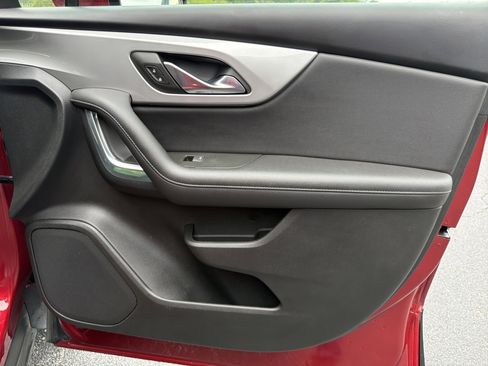 Used 2021 Chevrolet Blazer LT w/ LPO, Black Accent Package FWD image 14
