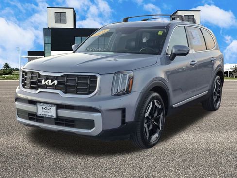 Used 2025 Kia Telluride S image 5